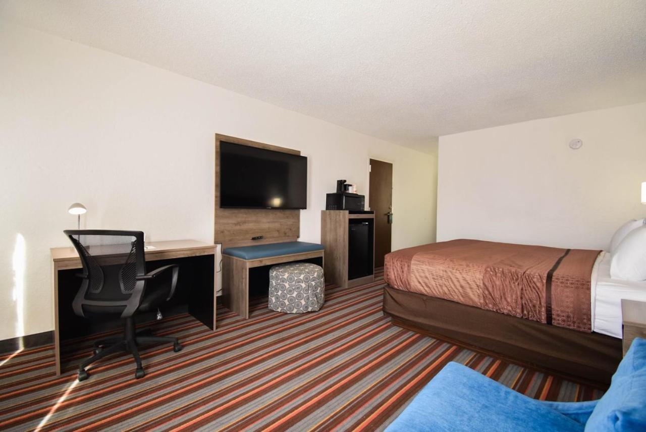 Quality Inn & Suites Sulphur Springs Esterno foto