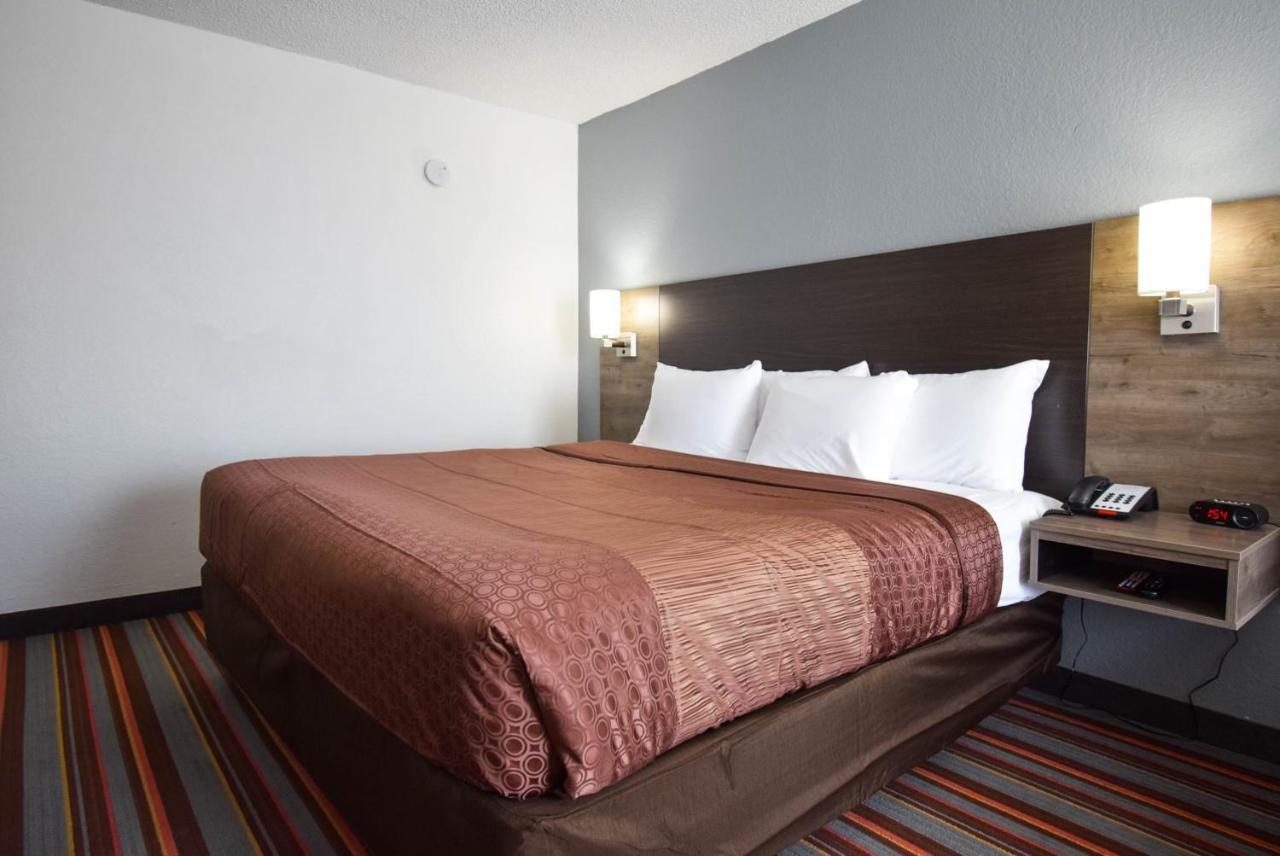 Quality Inn & Suites Sulphur Springs Esterno foto