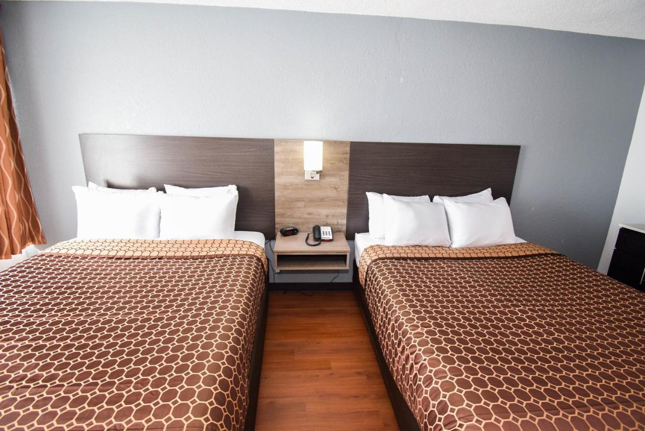 Quality Inn & Suites Sulphur Springs Esterno foto