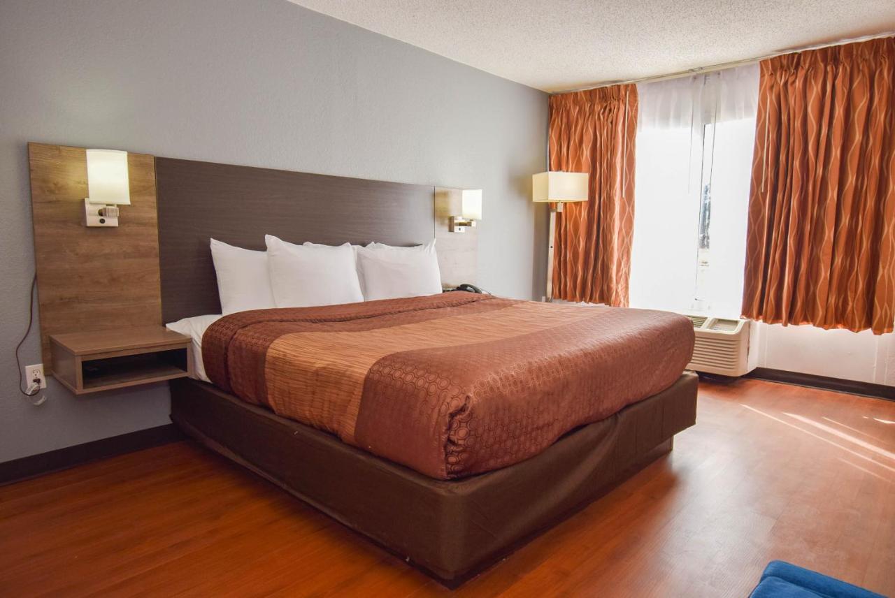 Quality Inn & Suites Sulphur Springs Esterno foto