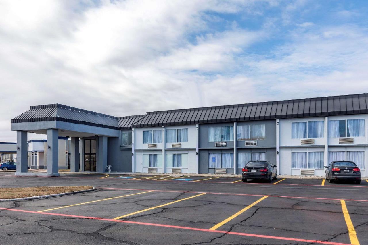 Quality Inn & Suites Sulphur Springs Esterno foto