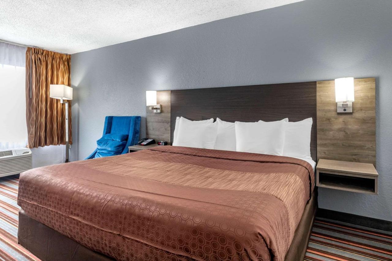 Quality Inn & Suites Sulphur Springs Esterno foto