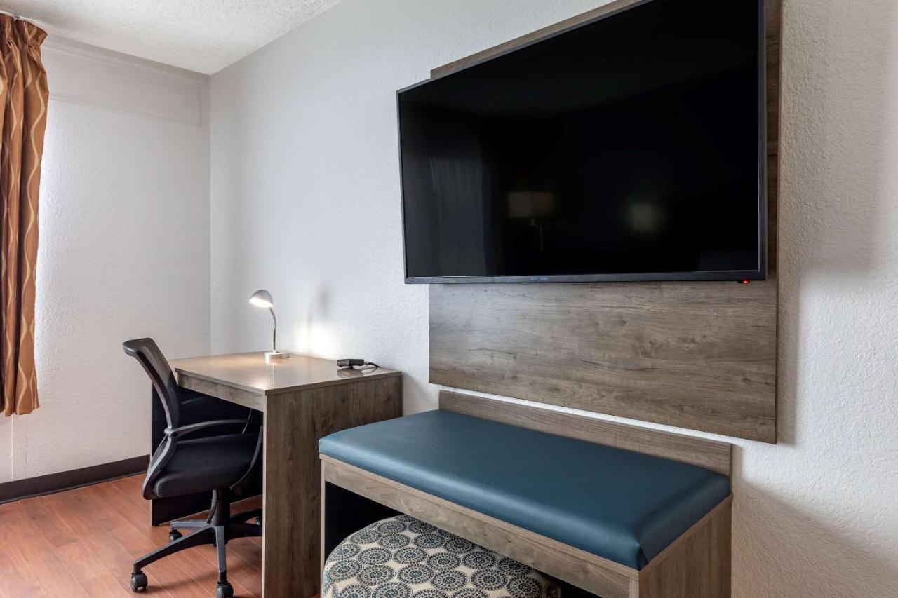 Quality Inn & Suites Sulphur Springs Esterno foto