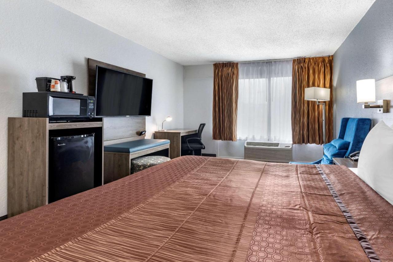 Quality Inn & Suites Sulphur Springs Esterno foto