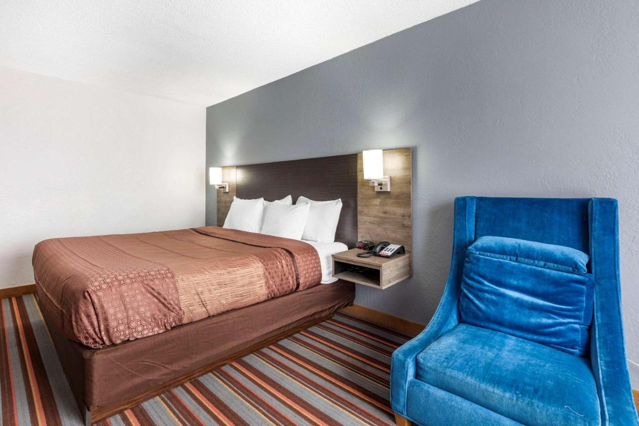 Quality Inn & Suites Sulphur Springs Esterno foto