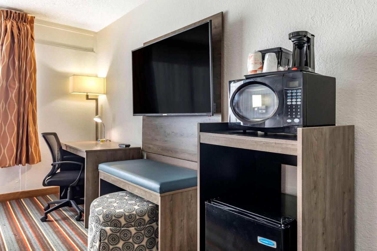 Quality Inn & Suites Sulphur Springs Esterno foto