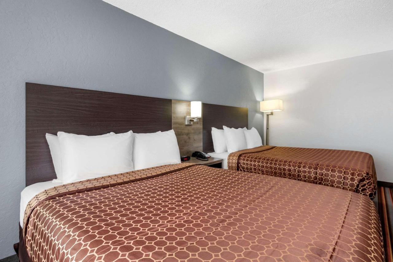 Quality Inn & Suites Sulphur Springs Esterno foto
