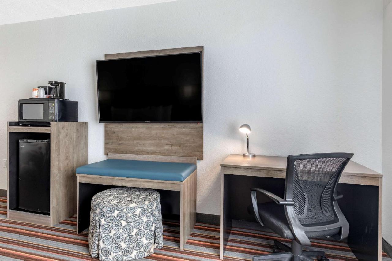 Quality Inn & Suites Sulphur Springs Esterno foto