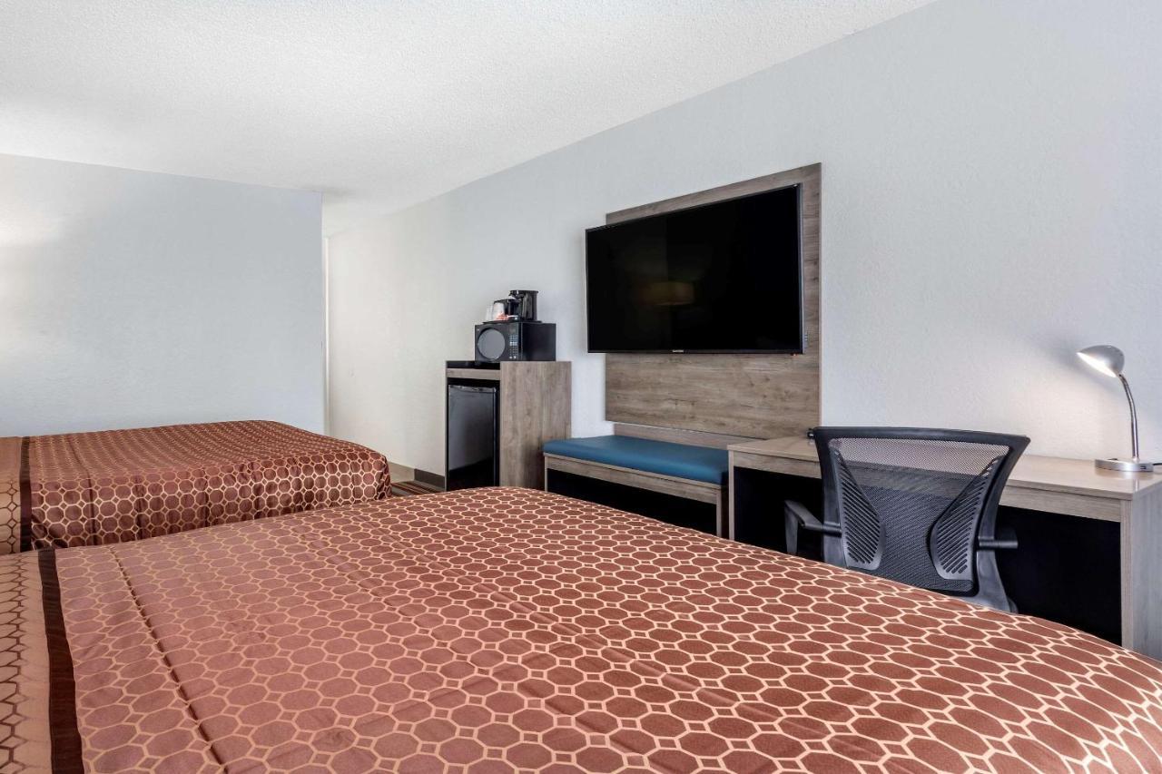 Quality Inn & Suites Sulphur Springs Esterno foto